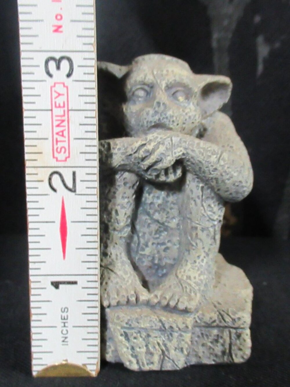 Small Sitting Gargoyle - Picture 6 of 6